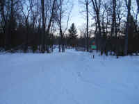 American_Oak-Resort_Trail_Feb192015_03.jpg (467519 bytes)