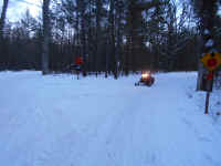 American_Oak-Resort_Trail_Feb192015_10.JPG (486246 bytes)