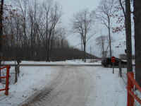 American_Oak-Resort_Trail_Jan202014_12.JPG (456889 bytes)